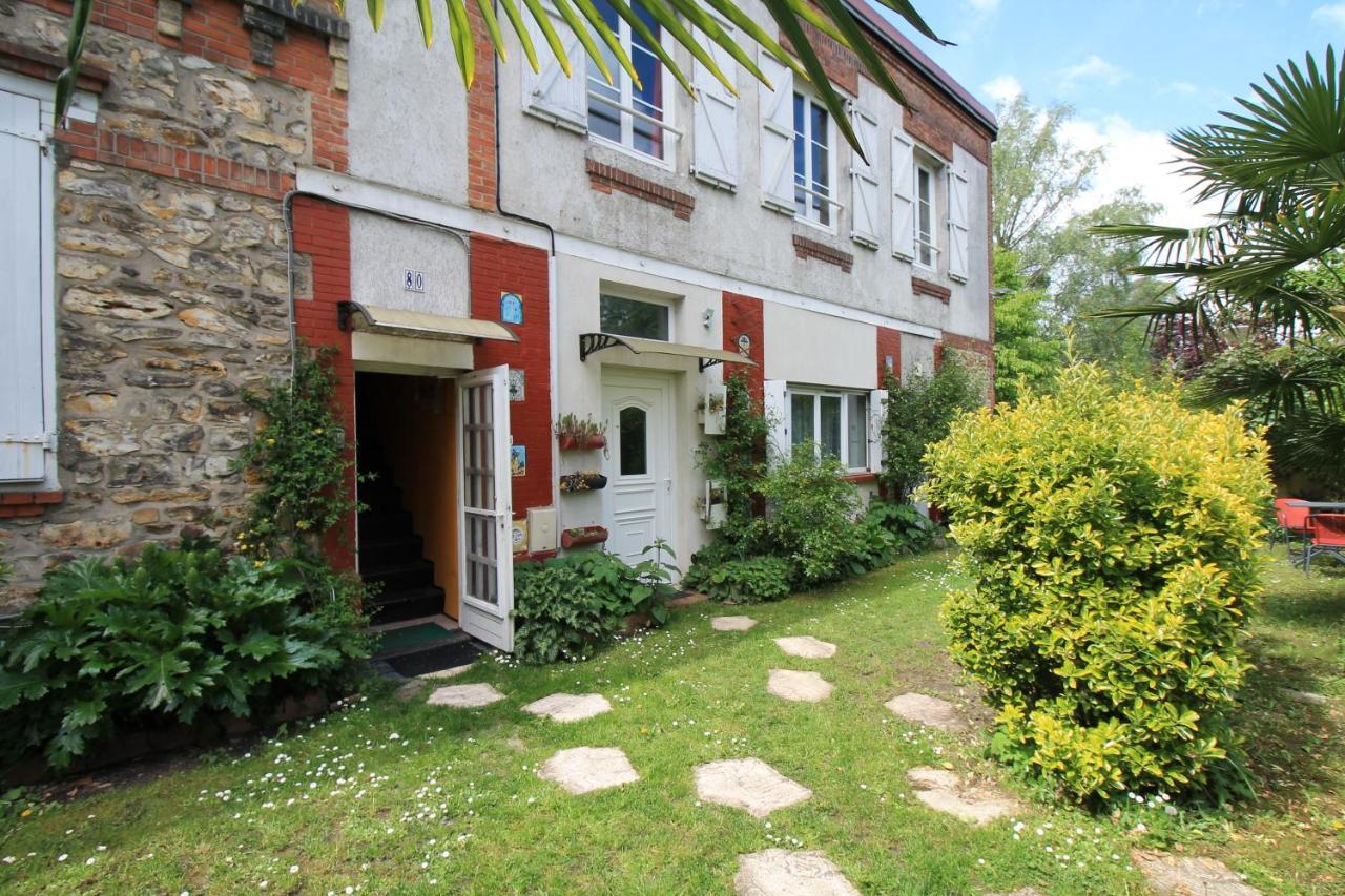 Disponible - Appartement Entier - Ligne H 15Mn Paris-Gare Du Nord, Parking Rue Gratuit, 4 Pers, Station De Train En Face Toutes Les 15Mn, Hippodrome, Cdfas, Universite, Borne Electrique, 1Er Etage Обонн Экстерьер фото