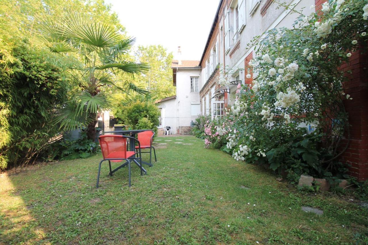 Disponible - Appartement Entier - Ligne H 15Mn Paris-Gare Du Nord, Parking Rue Gratuit, 4 Pers, Station De Train En Face Toutes Les 15Mn, Hippodrome, Cdfas, Universite, Borne Electrique, 1Er Etage Обонн Экстерьер фото